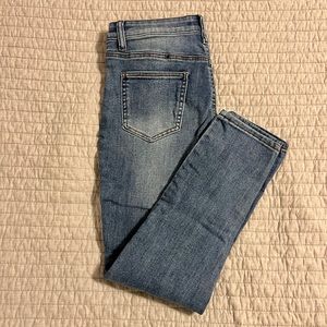 Altar’d State light wash. Size 29